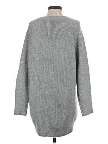 Uniqlo Pullover Sweater (view 2)