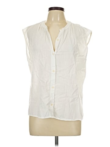 Old Navy Sleeveless Button-Down Shirt (view 1)