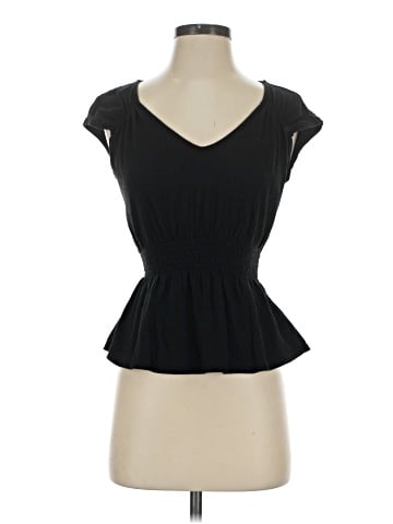 Old Navy Sleeveless T-Shirt (view 1)