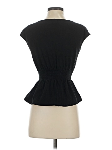 Old Navy Sleeveless T-Shirt (view 2)
