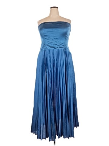 Abercrombie & Fitch Cocktail Dress (view 1)