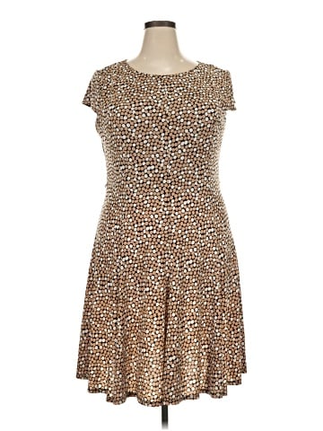Laura Jeffries Casual Dress (view 1)