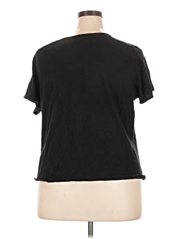 Old Navy Short Sleeve T-Shirt (view 2)