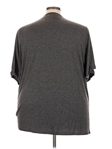 BLOOMCHIC Short Sleeve T-Shirt (view 2)