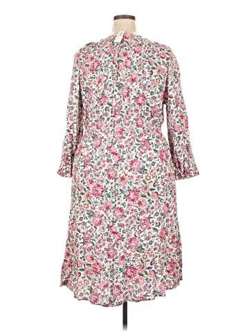 Old Navy Casual Dress (view 2)