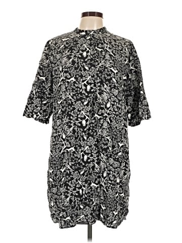 Old Navy Casual Dress (view 1)