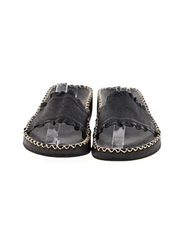 Liz Claiborne Sandals (view 2)