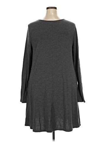 Old Navy Casual Dress (view 2)