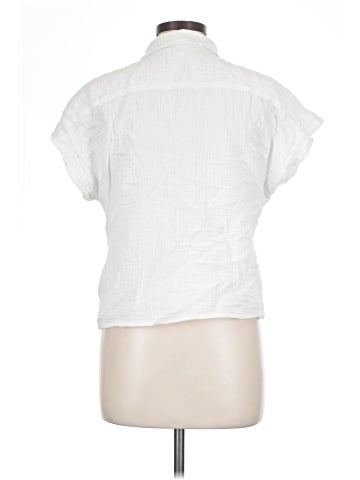 TWO by Vince Camuto Short Sleeve Blouse (view 2)