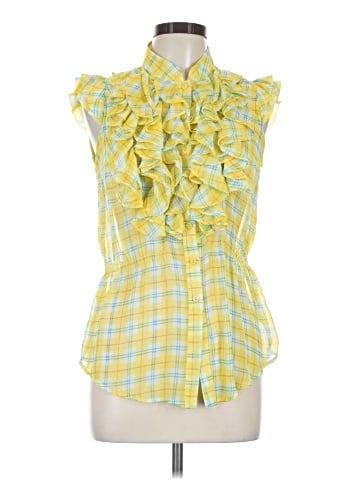 Romeo & Juliet Couture Sleeveless Blouse (view 1)