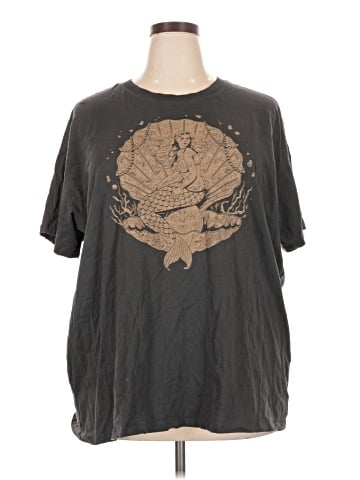Torrid Short Sleeve T-Shirt (view 1)
