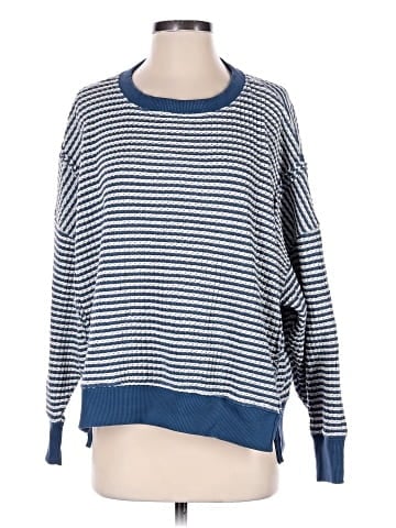 American Eagle Outfitters Pullover Sweater (view 1)