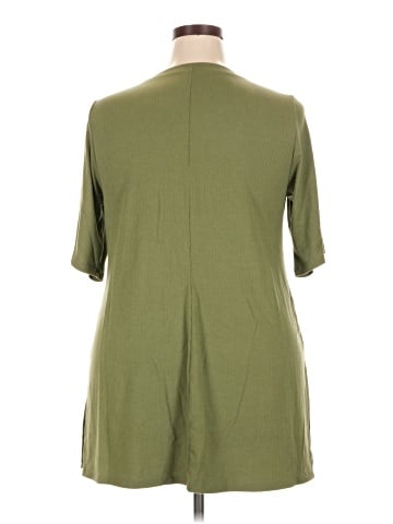 Torrid 3/4 Sleeve T-Shirt (view 2)