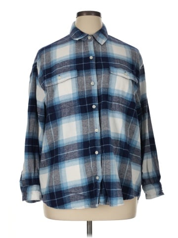 Old Navy Long Sleeve Button-Down Shirt (view 1)
