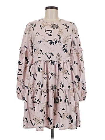 Urban Outfitters Casual Dress (view 1)