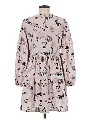 Urban Outfitters Casual Dress (view 2)