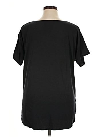 Uniqlo Short Sleeve T-Shirt (view 2)