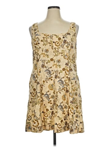 Universal Thread Sleeveless Top (view 1)
