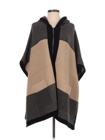 Kasper Poncho (view 1)