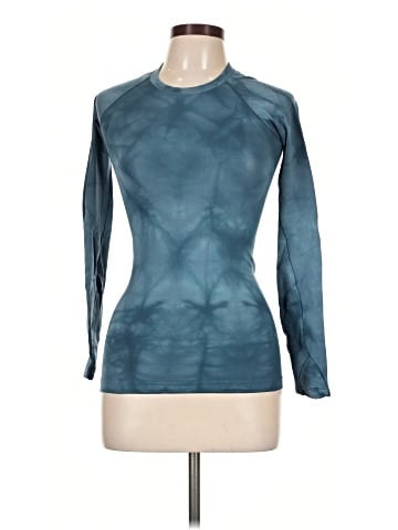 Lululemon Athletica Long Sleeve T-Shirt (view 1)