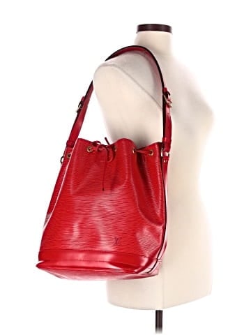 Louis Vuitton Louis Vuitton Noe GM Red Epi Golden Brass (view 2)