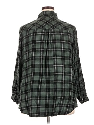 Market and Spruce Long Sleeve Button-Down Shirt (view 2)