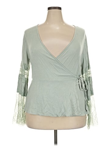 Xhilaration 3/4 Sleeve Blouse (view 1)
