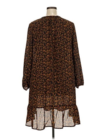 Old Navy Casual Dress (view 2)