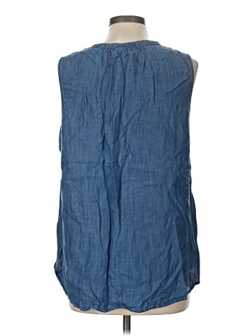 Liz Claiborne Sleeveless Button-Down Shirt (view 2)