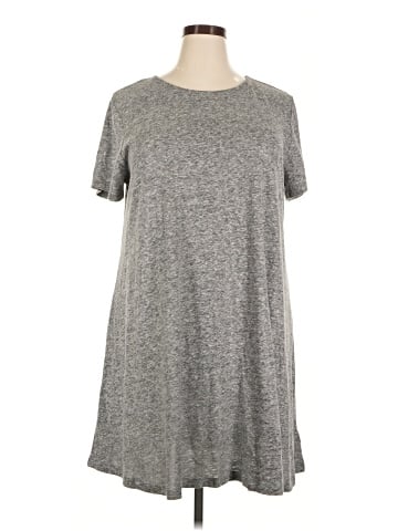 Old Navy Casual Dress (view 1)