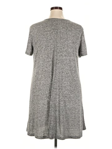 Old Navy Casual Dress (view 2)
