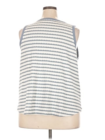 24/7 Maurices Sleeveless Top (view 2)