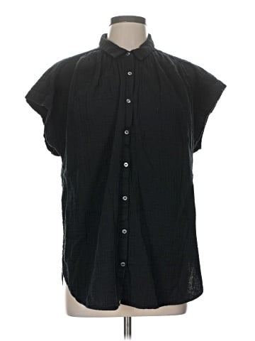 Gap Sleeveless Button-Down Shirt (view 1)
