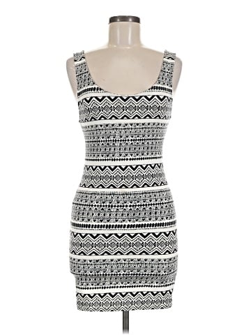 Forever 21 Casual Dress (view 1)