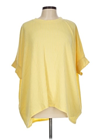 Discount Divas 3/4 Sleeve Blouse (view 1)