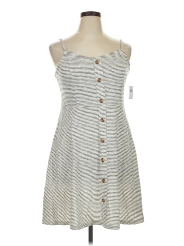 Old Navy Casual Dress (view 1)