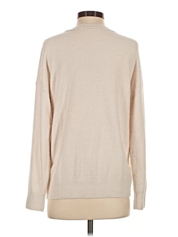 Barefoot Dreams Pullover Sweater (view 2)