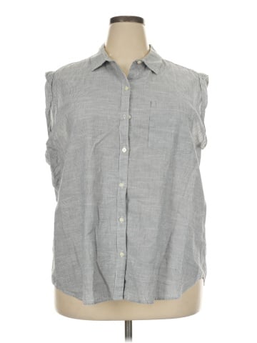 Gap Sleeveless Button-Down Shirt (view 1)