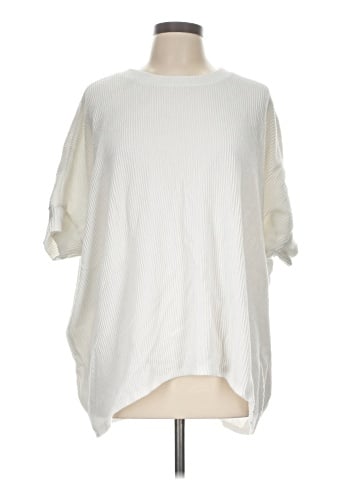 Discount Divas 3/4 Sleeve Top (view 1)