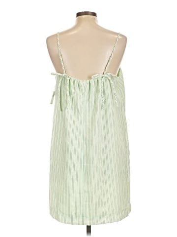 Old Navy Casual Dress (view 2)
