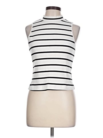 Old Navy Sleeveless T-Shirt (view 1)