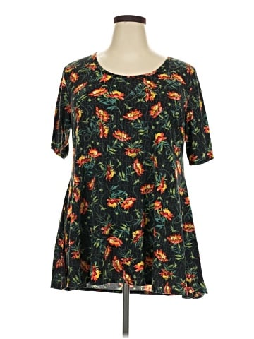 Lularoe Short Sleeve Blouse (view 1)