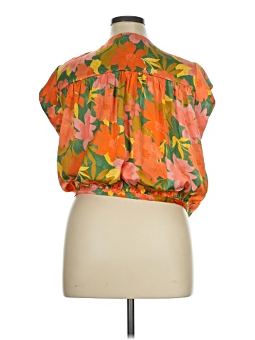 DR2 Sleeveless Blouse (view 2)