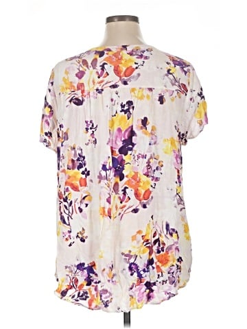 Torrid Short Sleeve T-Shirt (view 2)
