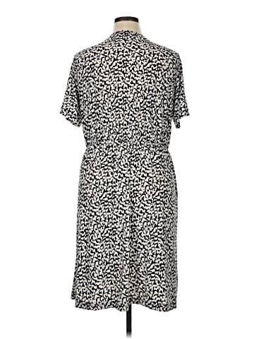 Banana Republic Factory Store Casual Dress (view 2)
