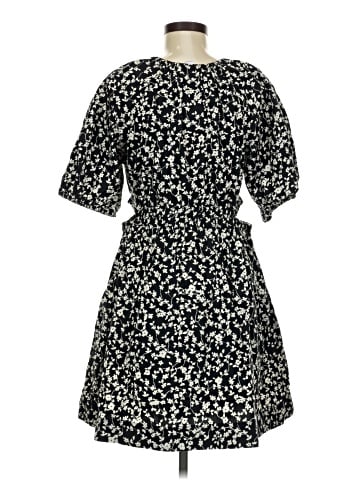 Old Navy Casual Dress (view 2)