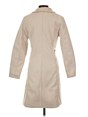 Chouyatou Trenchcoat (view 2)