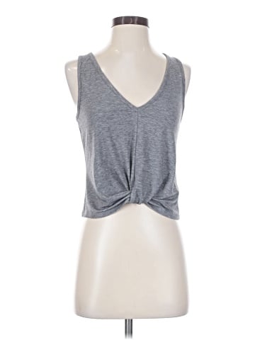 Gap Fit Sleeveless T-Shirt (view 1)