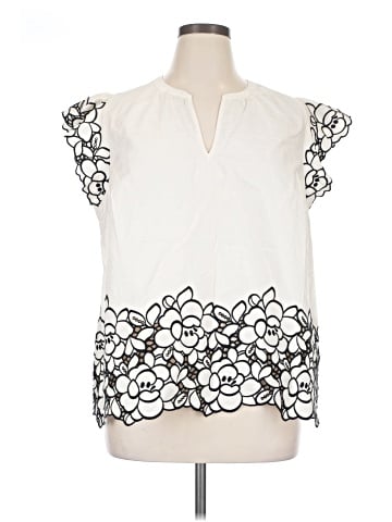 Belle Isle by Torrid Sleeveless Blouse (view 1)