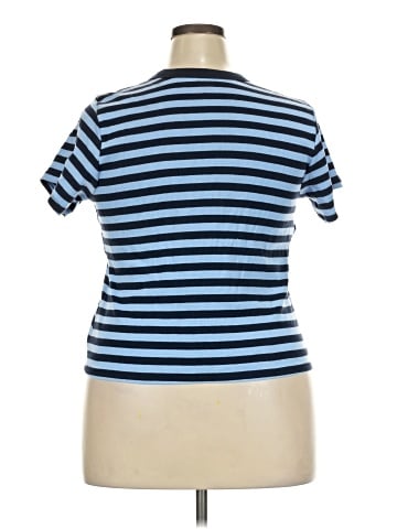 Old Navy Short Sleeve T-Shirt (view 2)